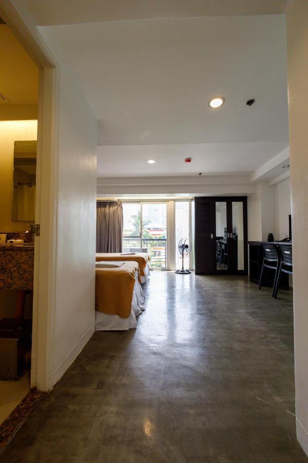 5880 Enriquez Residences Манила Экстерьер фото