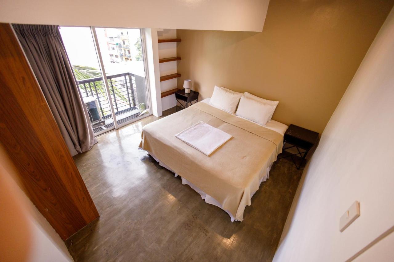 5880 Enriquez Residences Манила Экстерьер фото