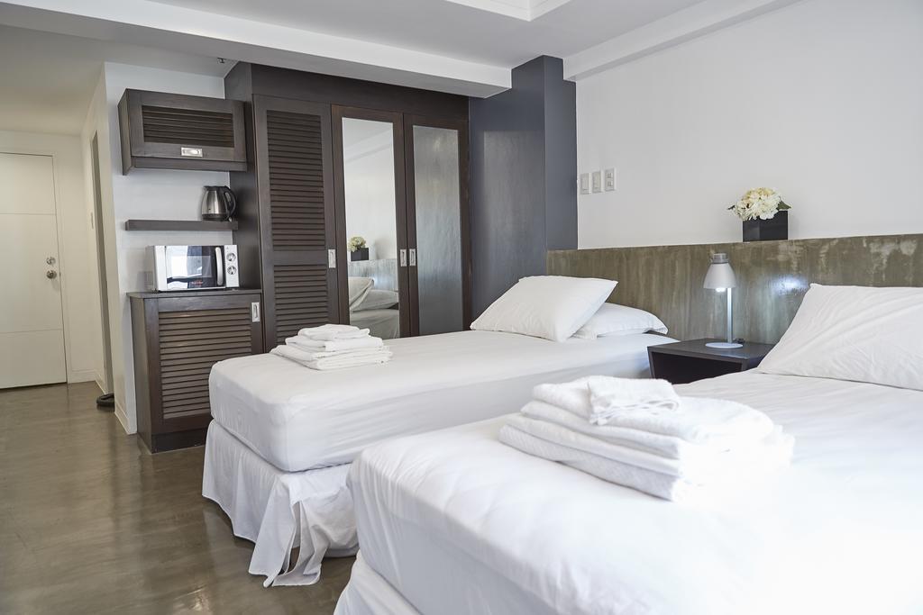 5880 Enriquez Residences Манила Экстерьер фото