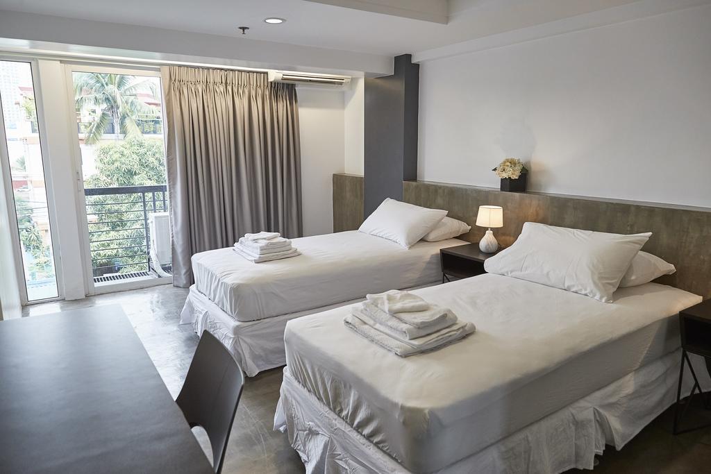 5880 Enriquez Residences Манила Экстерьер фото
